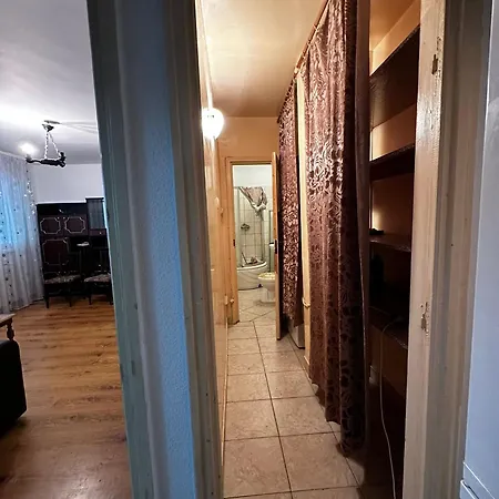 Single Spatious Room, Kitchen Separate 布加勒斯特